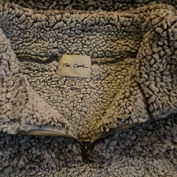 The Cove Sherpa Fleece Pullover - Picture 2 of 3